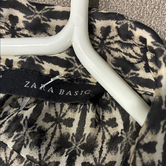 Zara Black and Cream Top - Picture 2 of 5
